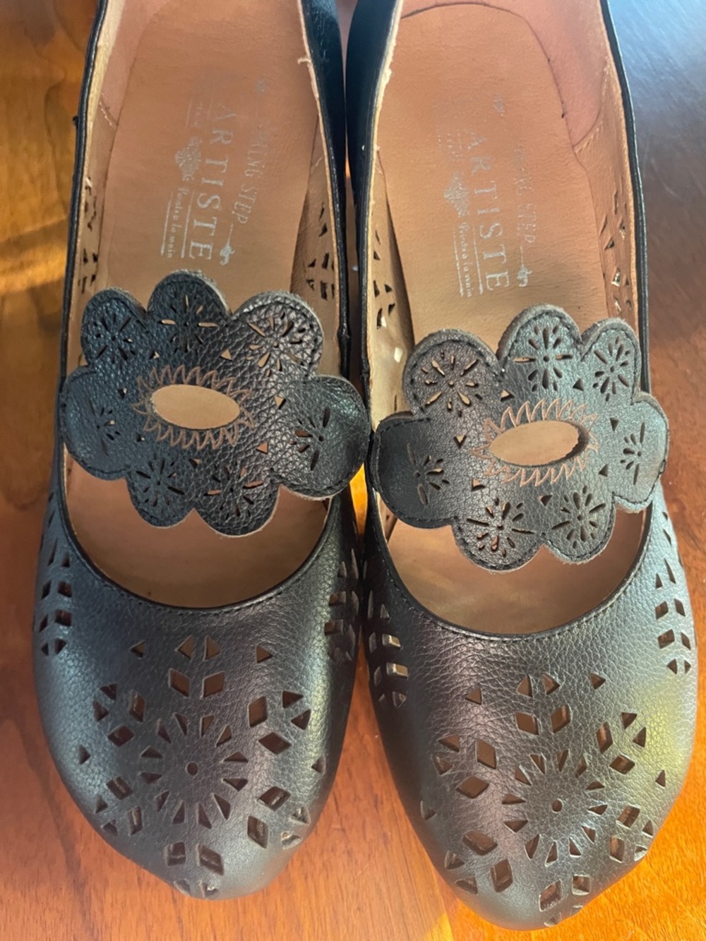 L’Artiste by Spring Step Black Floral Cutout Mary Jane Platform Heels - Picture 6 of 6